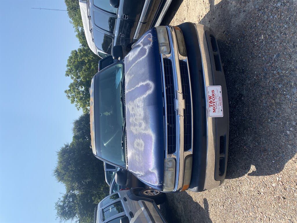 2003 Chevrolet Tahoe LS RWD