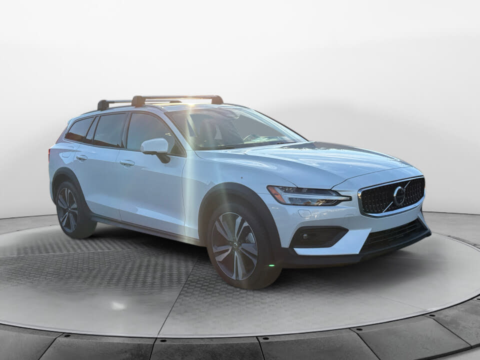 2024 Volvo V60 Cross Country B5 Plus AWD