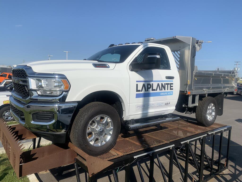 2024 RAM 3500 Chassis Tradesman Regular Cab 4WD