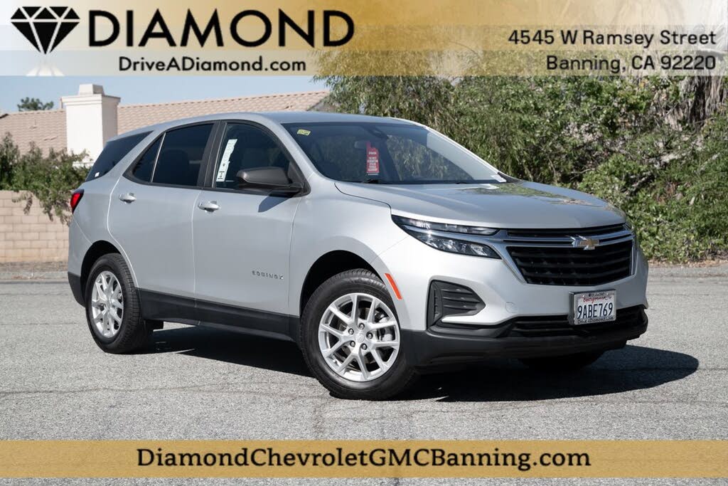 2022 Chevrolet Equinox LS AWD with 1FL