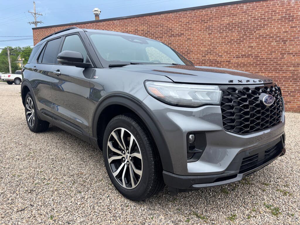 2025 Ford Explorer ST-Line AWD