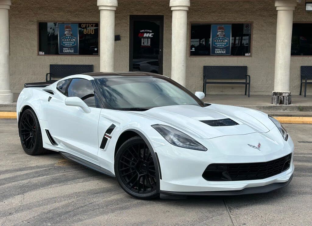 2017 Chevrolet Corvette Grand Sport 2LT Coupe RWD