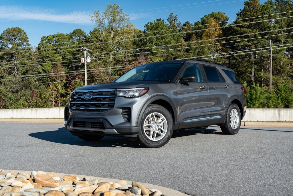 2025 Ford Explorer Active RWD
