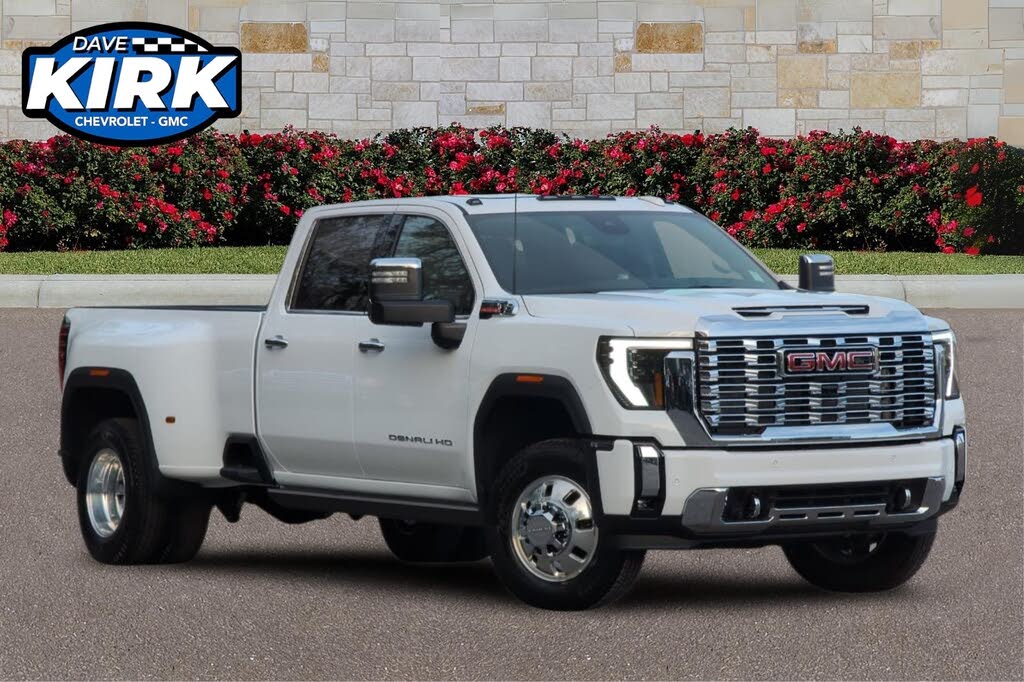 2026 GMC Sierra 3500HD Denali Crew Cab 4WD