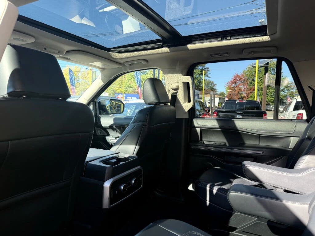 2024 Ford Expedition MAX XLT 4WD