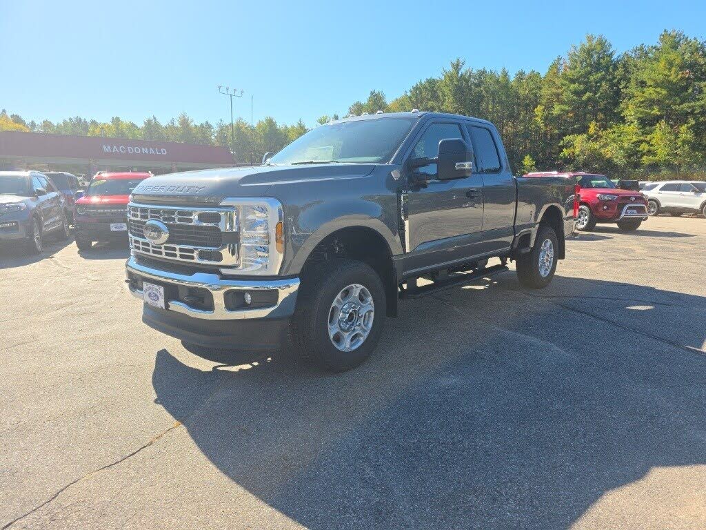 2026 Ford F-250 Super Duty XLT SuperCab 4WD