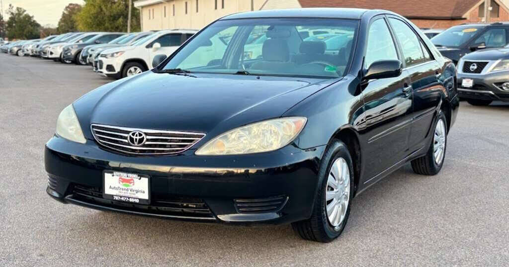 2005 Toyota Camry LE FWD