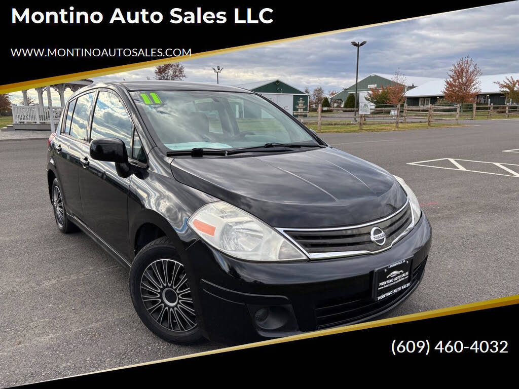 2011 Nissan Versa 1.8 S Hatchback