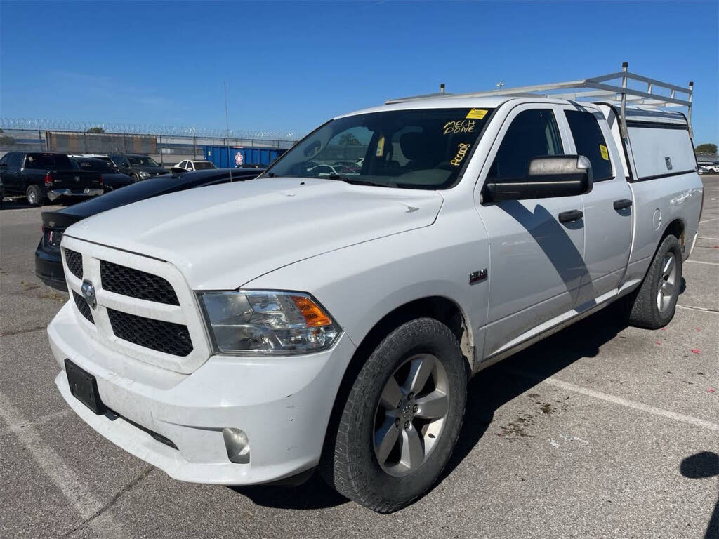 2016 RAM 1500 Express Quad Cab 4WD