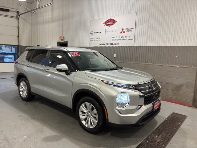 2025 Mitsubishi Outlander ES FWD