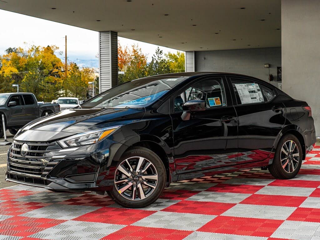 2025 Nissan Versa SV FWD