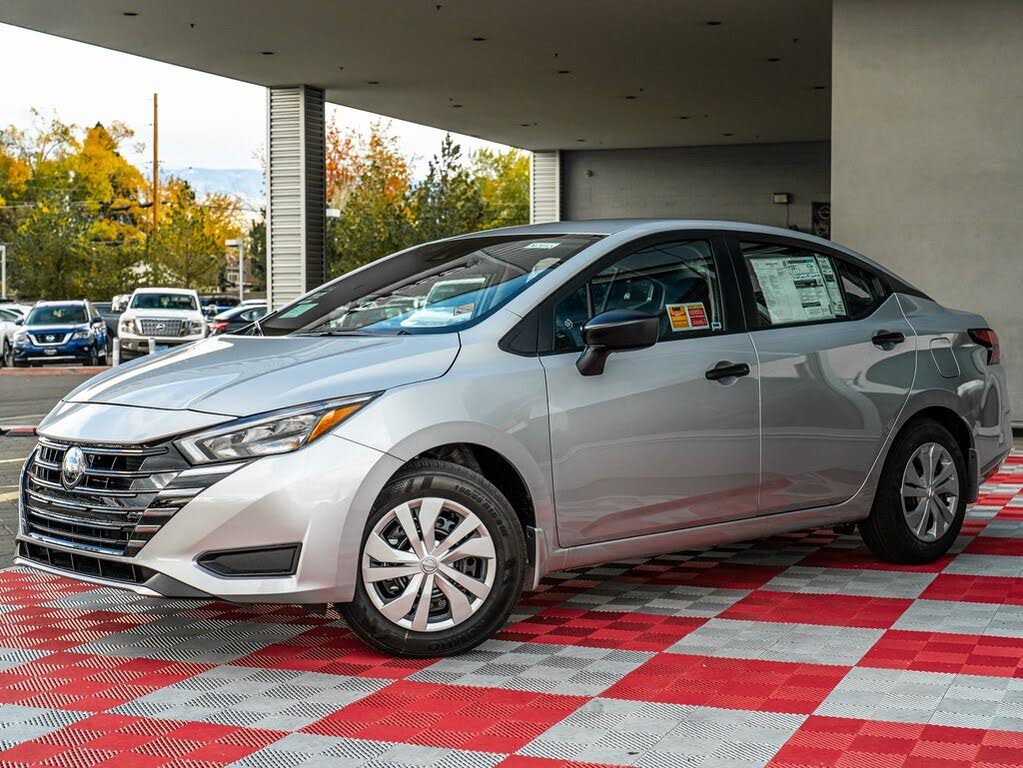2025 Nissan Versa S FWD