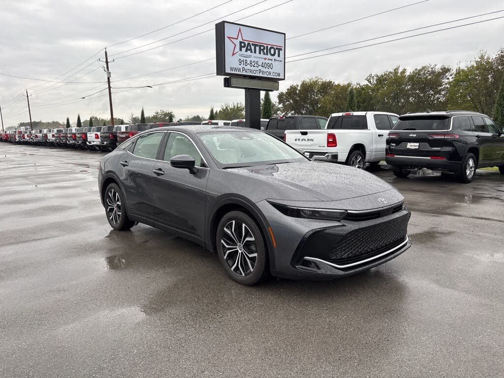 2023 Toyota Crown XLE AWD