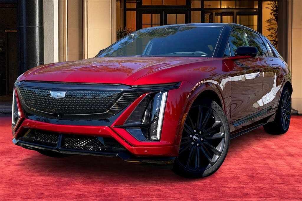 2026 Cadillac LYRIQ-V AWD