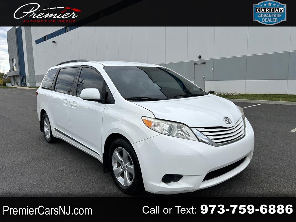 2015 Toyota Sienna LE 8-Passenger