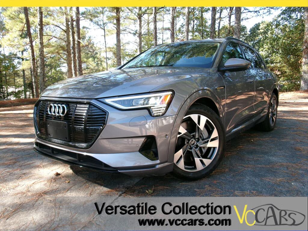 2022 Audi e-tron Premium quattro AWD