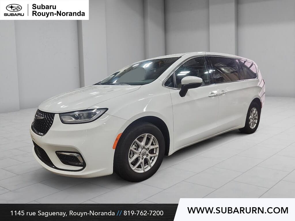 2023 Chrysler Pacifica Touring FWD