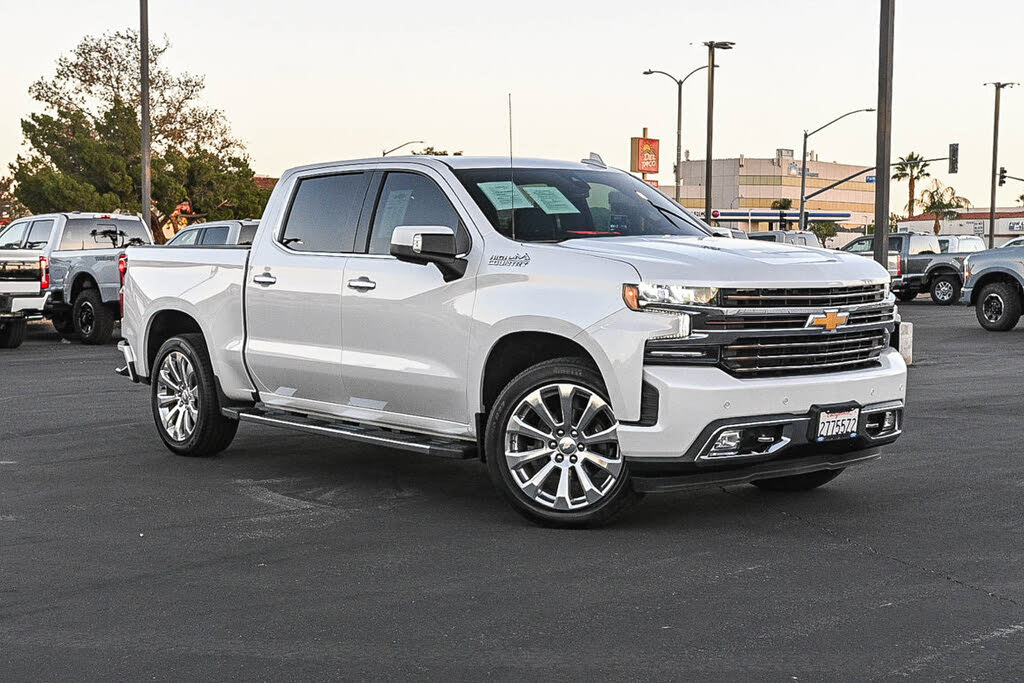 2019 Chevrolet Silverado 1500 High Country Crew Cab 4WD