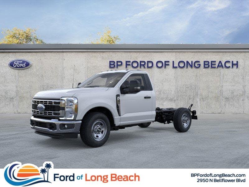 2026 Ford F-350 Super Duty Chassis XL Regular Cab RWD