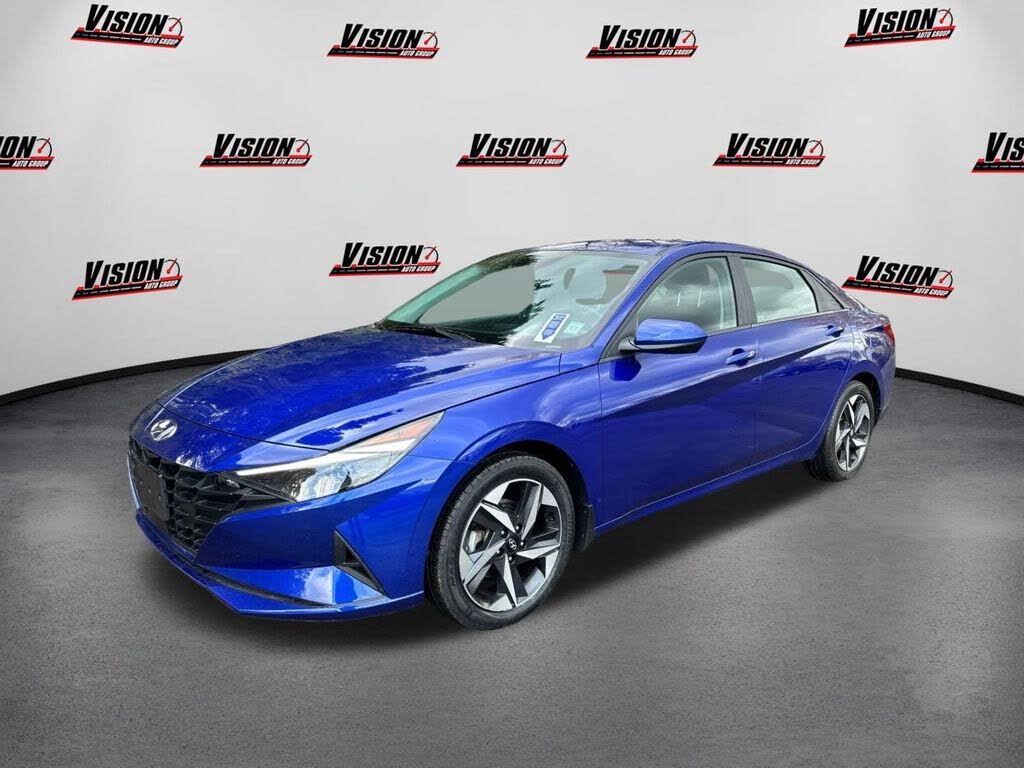 2023 Hyundai Elantra SEL FWD