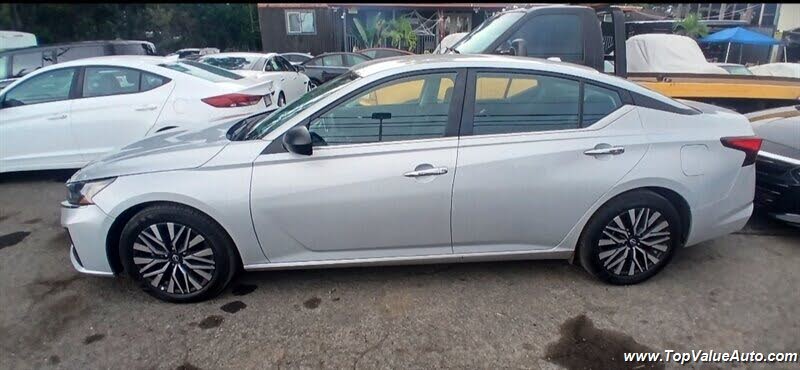 2024 Nissan Altima 2.5 SV FWD