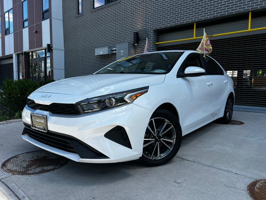 2023 Kia Forte LXS FWD