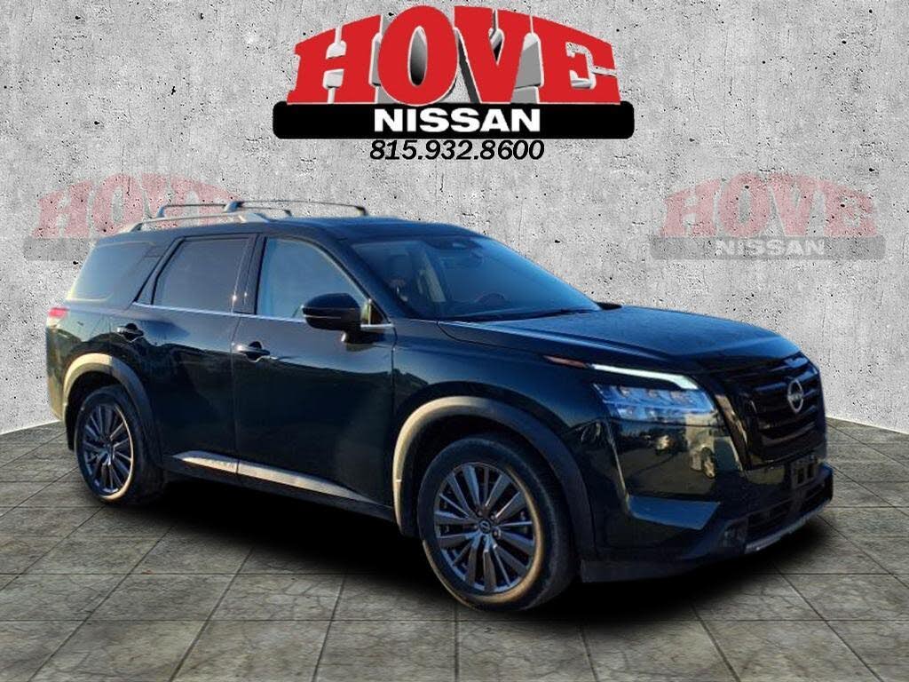 2023 Nissan Pathfinder SL 4WD
