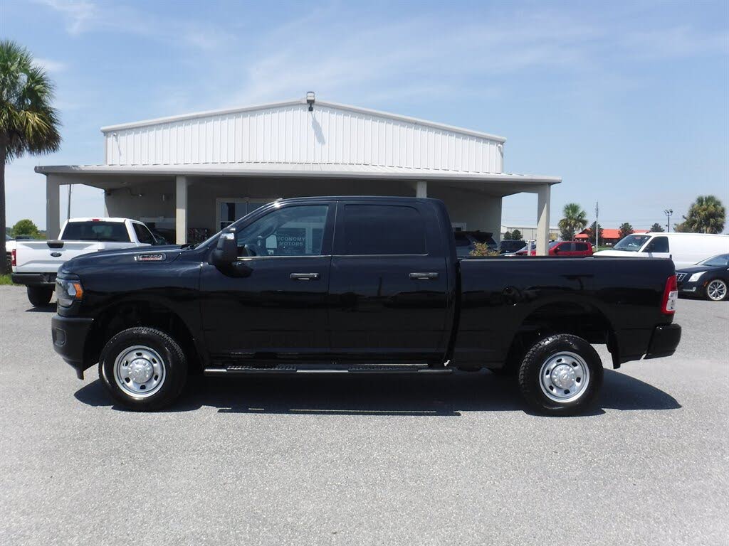 2024 RAM 2500 Tradesman Crew Cab 4WD