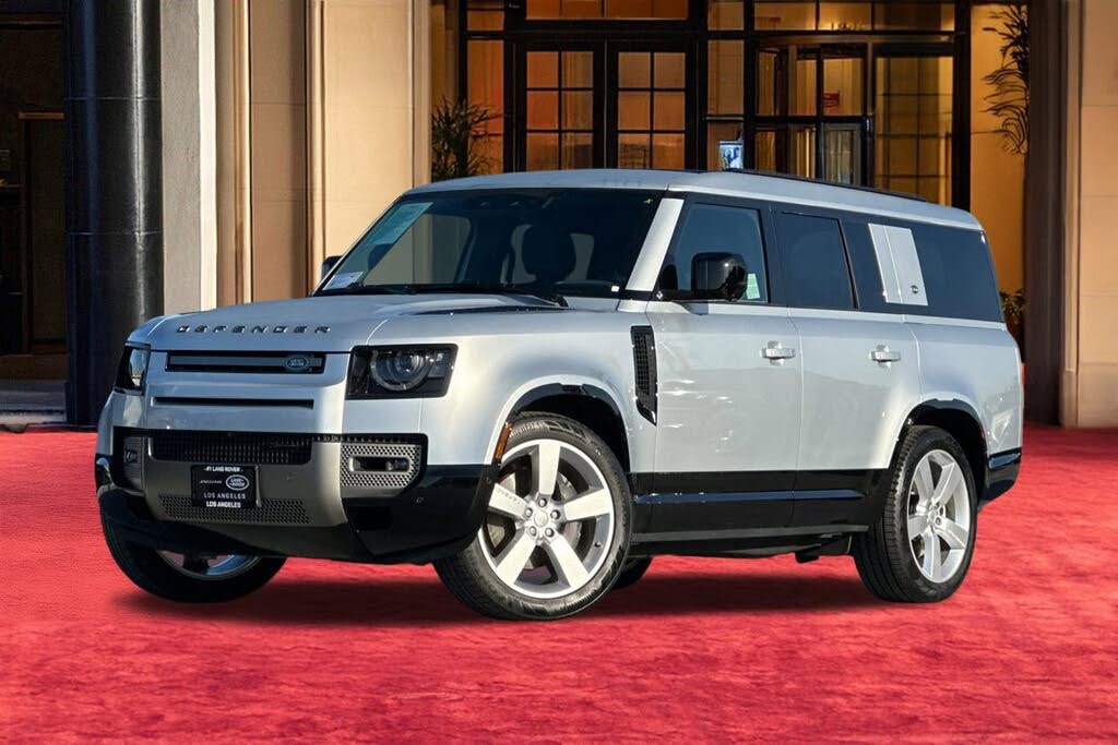 2023 Land Rover Defender 130 X-Dynamic SE AWD