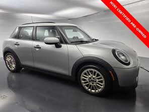 MINI Cooper S Signature Trim 4-door Hatchback