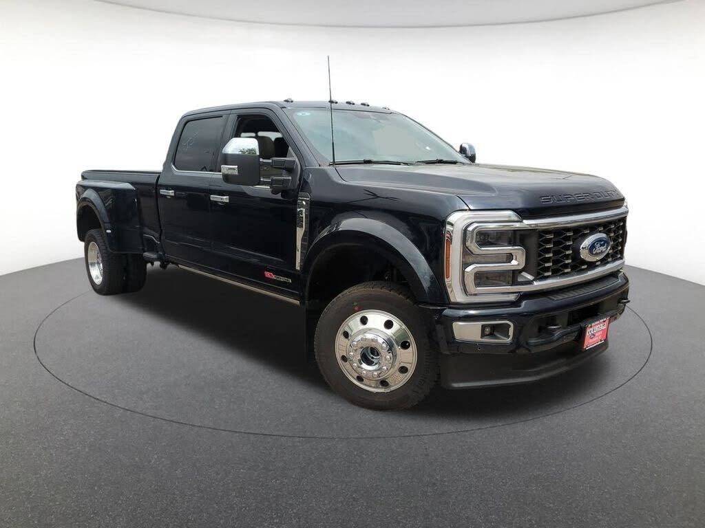 2025 Ford F-450 Super Duty Platinum Crew Cab LB DRW 4WD