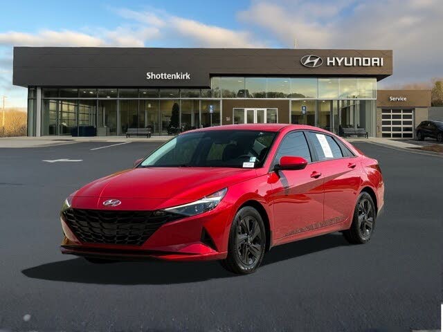 2023 Hyundai Elantra SEL FWD