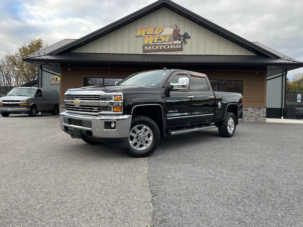2015 Chevrolet Silverado 3500HD LTZ Crew Cab 4WD