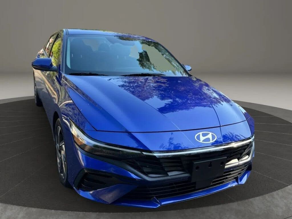2025 Hyundai Elantra SEL Convenience FWD