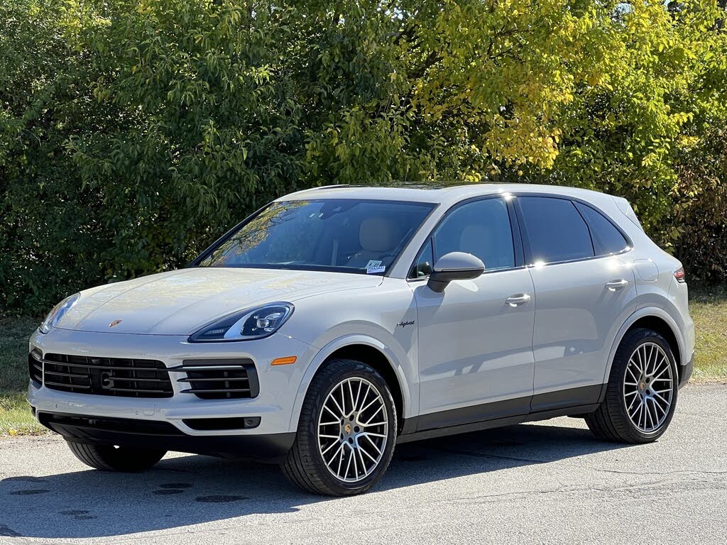 2022 Porsche Cayenne Platinum Edition AWD