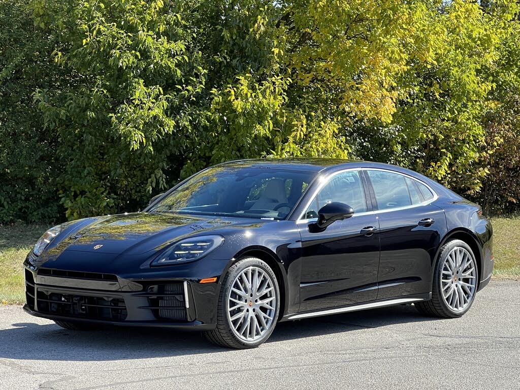 2026 Porsche Panamera 4 AWD