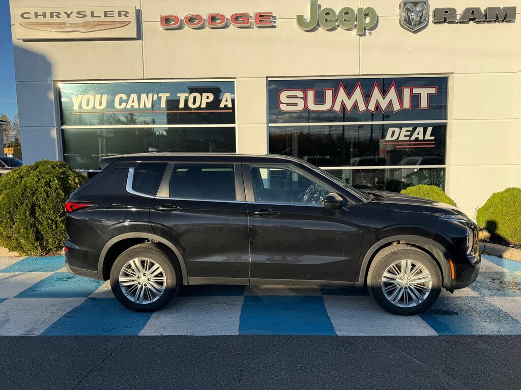 2022 Mitsubishi Outlander ES S-AWC