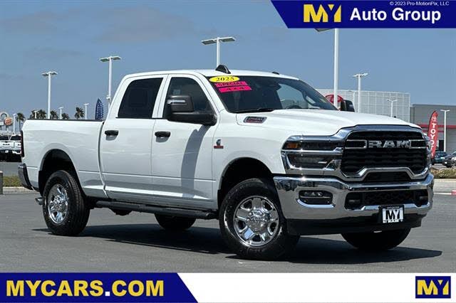 2025 RAM 2500 Tradesman Crew Cab 4WD