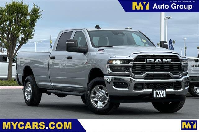 2026 RAM 3500 Tradesman Crew Cab LB 4WD