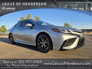 Toyota Camry Hybrid SE FWD