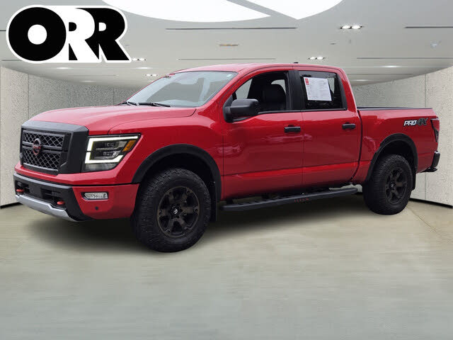 2024 Nissan Titan PRO-4X Crew Cab 4WD