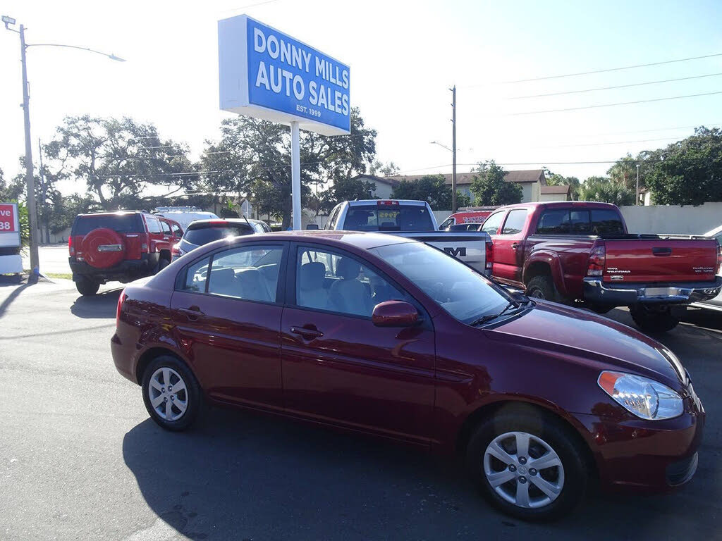 2010 Hyundai Accent GLS Sedan FWD