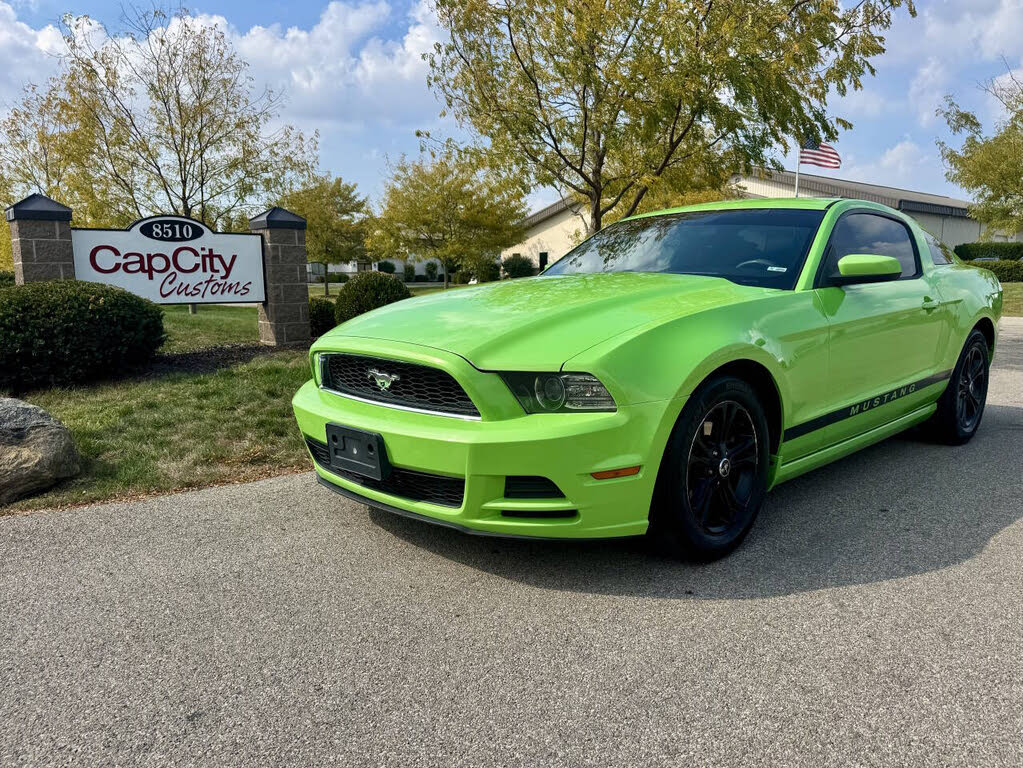 2014 Ford Mustang V6 Premium Coupe RWD