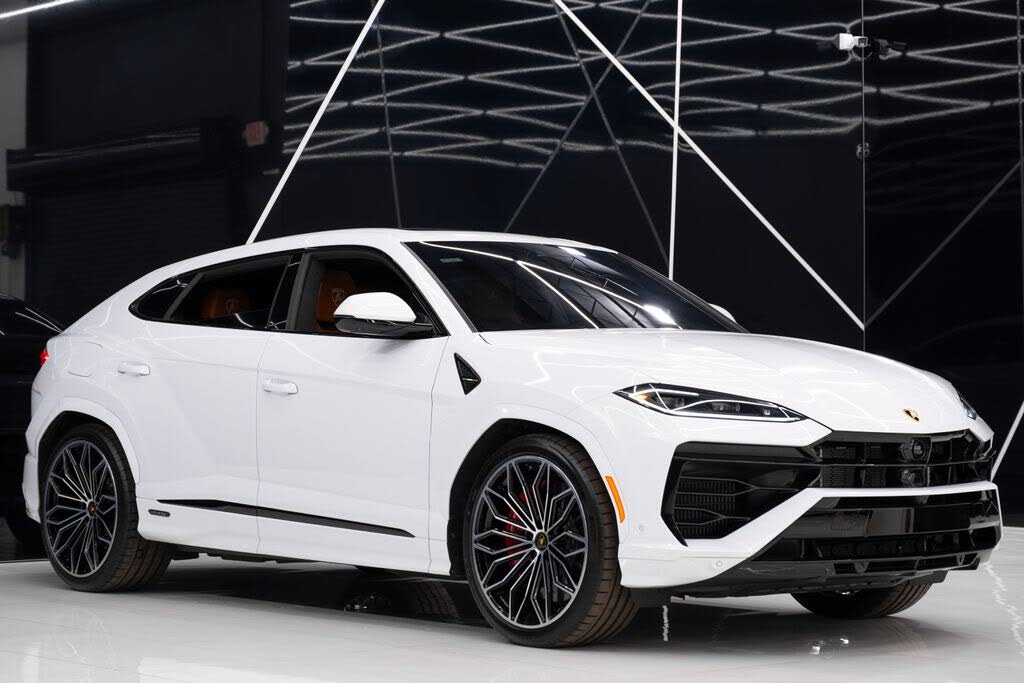 2025 Lamborghini Urus SE AWD