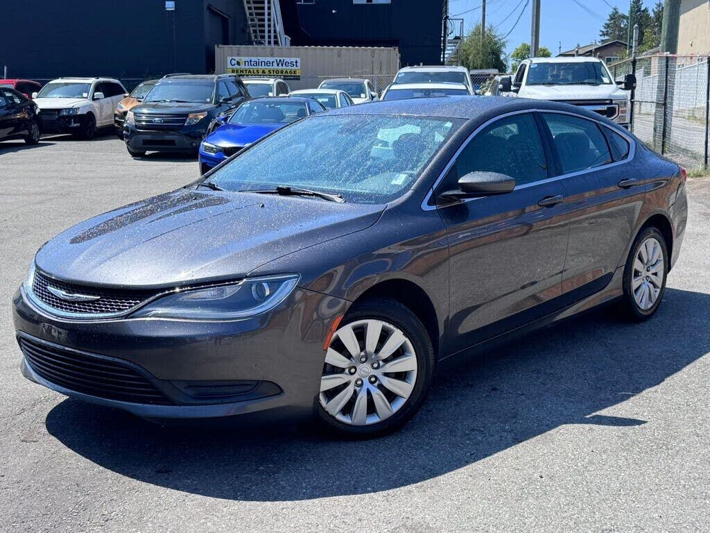 2016 Chrysler 200 LX Sedan FWD