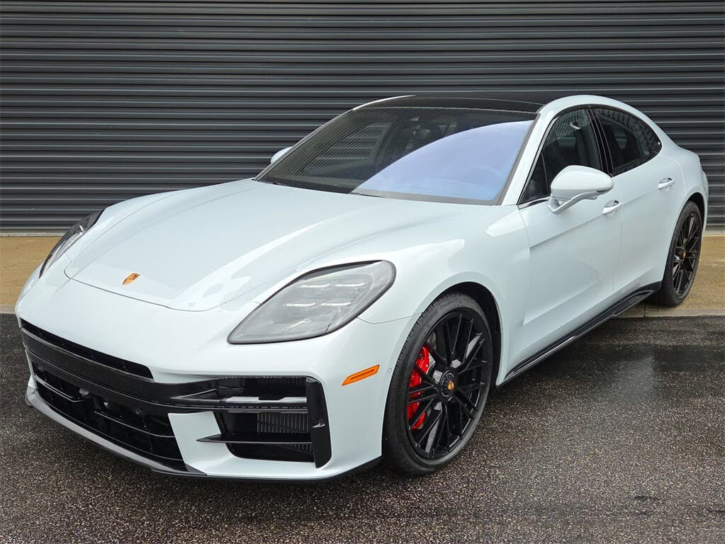 2026 Porsche Panamera GTS AWD