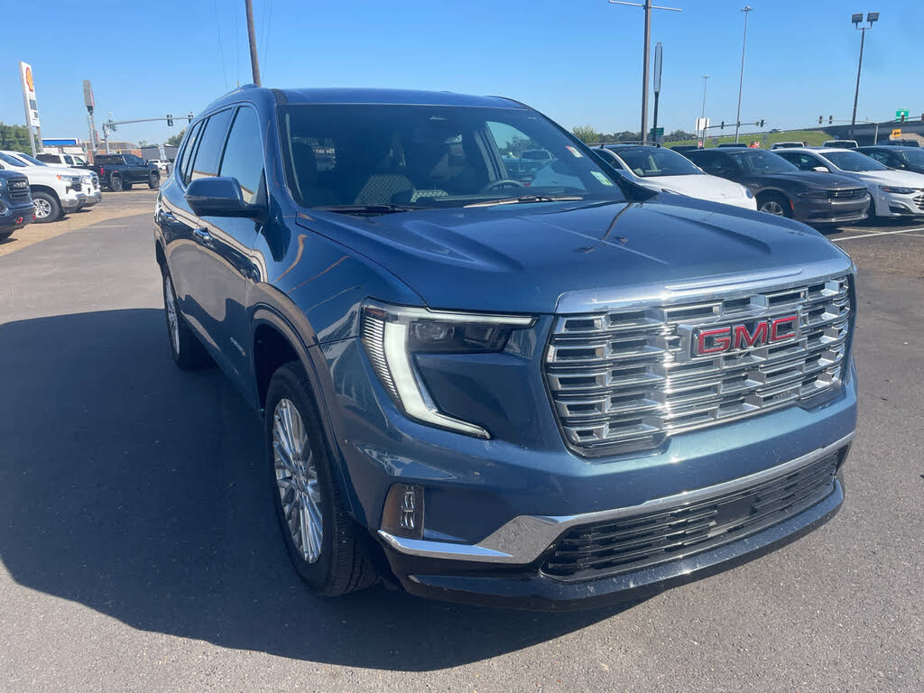 2024 GMC Acadia Denali FWD