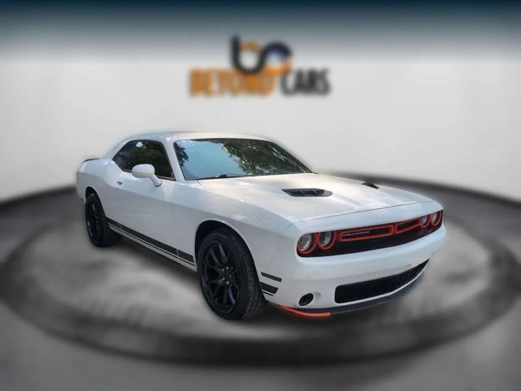 2019 Dodge Challenger SXT RWD