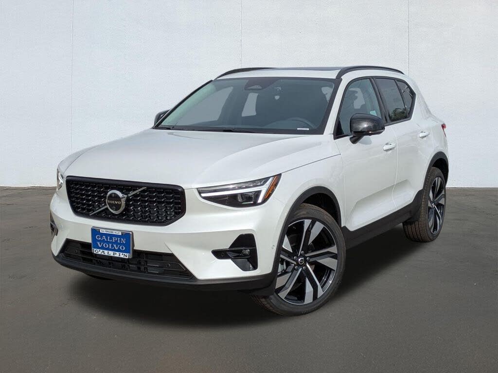 2026 Volvo XC40 B5 Ultra AWD