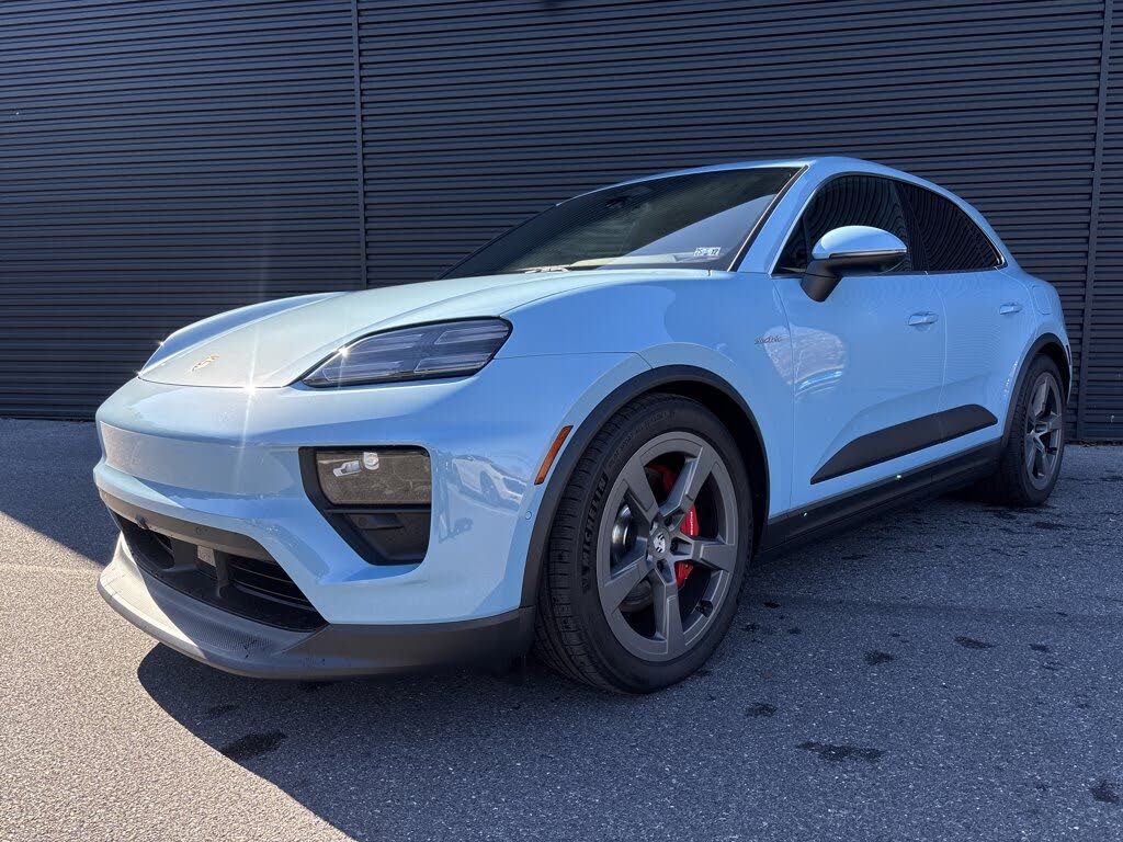 2025 Porsche Macan AWD